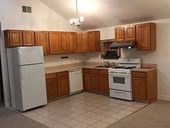 2nd image of 20023 46th Ave #2FL