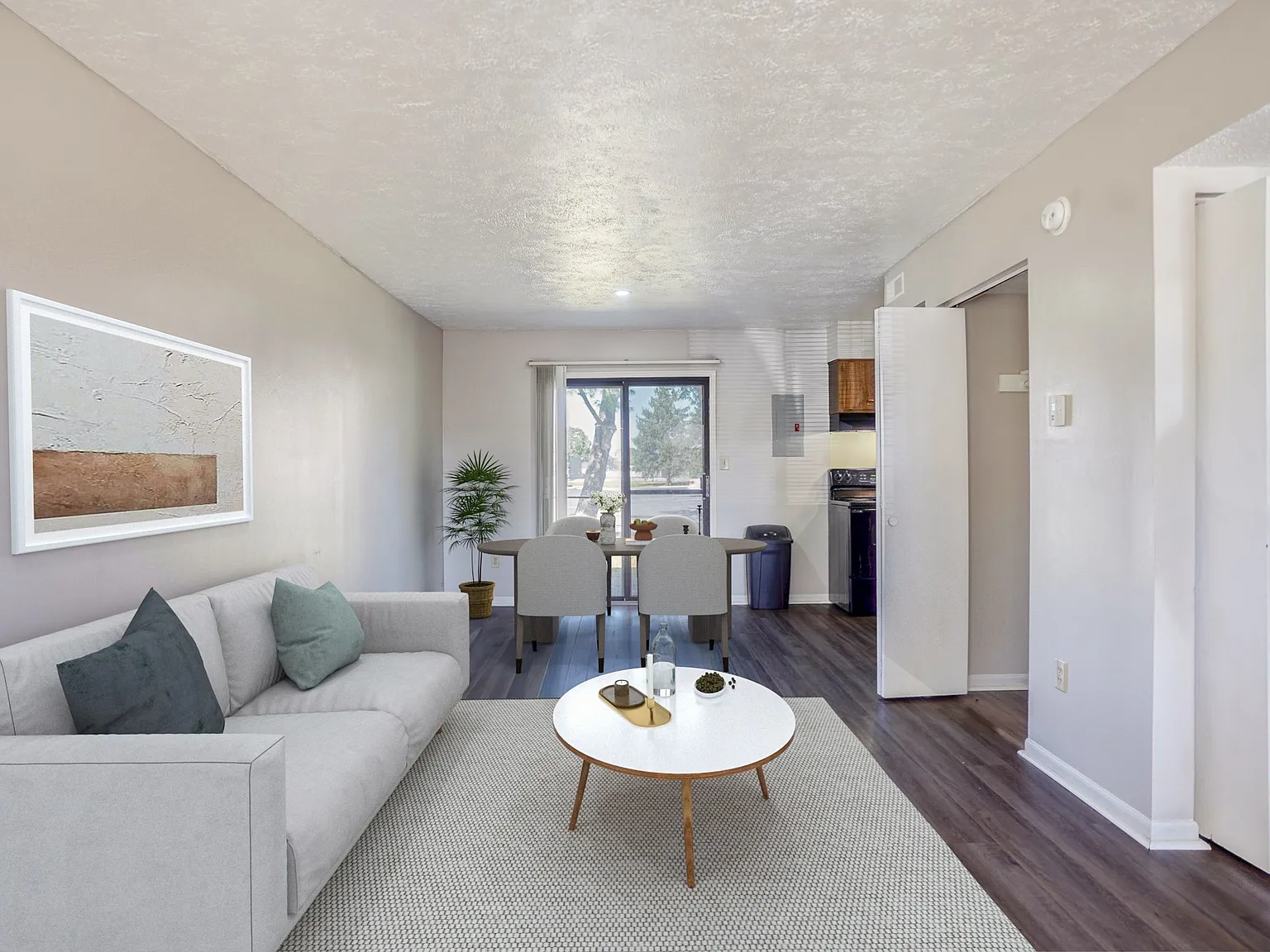 Waterford Apartments — Photo 2