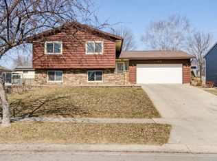 907 23rd St SE, Rochester, MN 55904