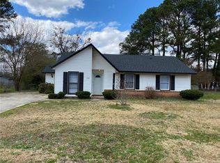 1120 Strathdon Ave, Fayetteville, NC 28304