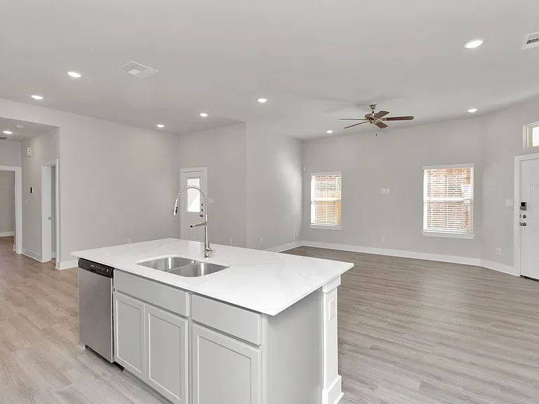 7322 Coconut Bay Dr #B — Photo 29