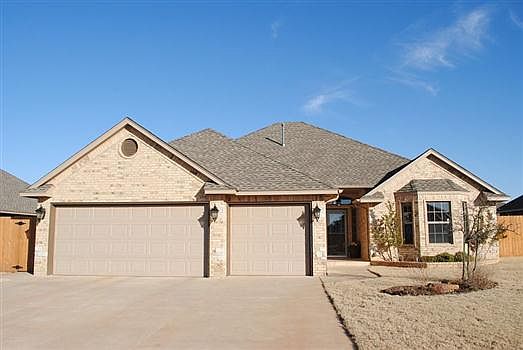 1st image of 620 N Buckhorn Way