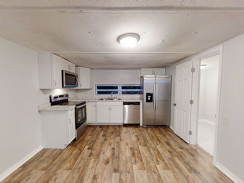 1st image of 14131 NE 50th Pl