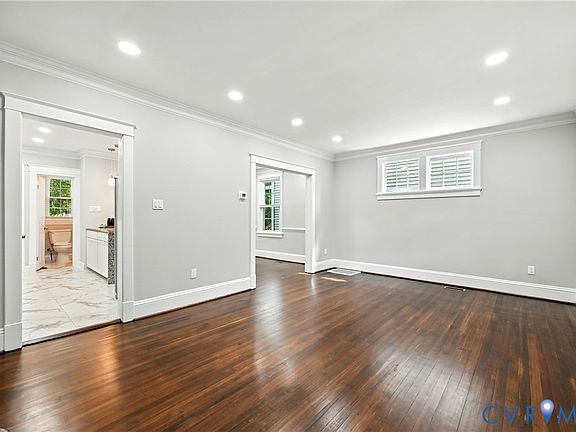 3rd image of 2909 Woodcliff Ave