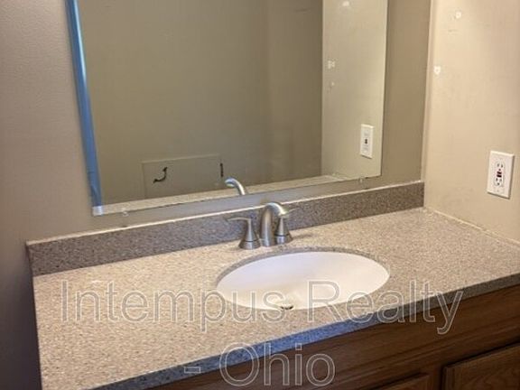5th image of 7468 Huntington Dr #6