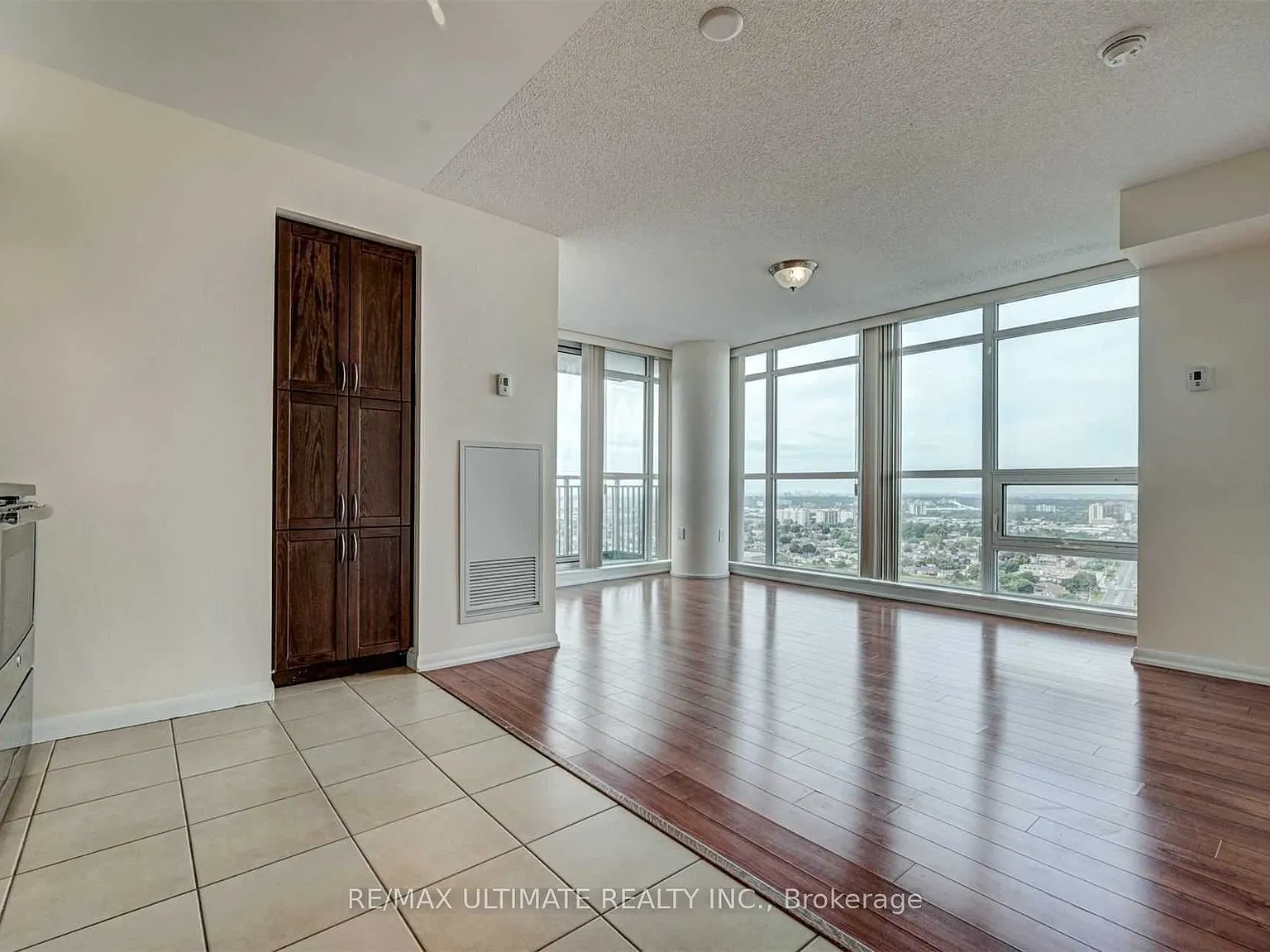 2 bed, $2,800 — Photo 3