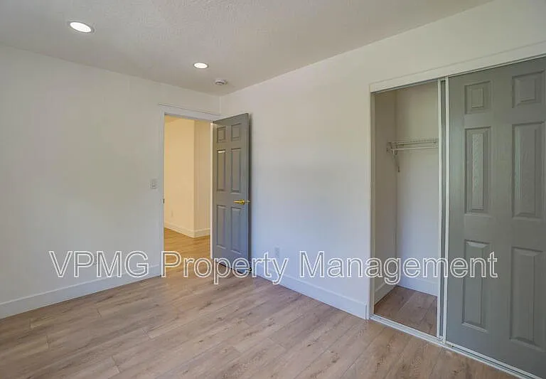 423 NW 153rd St — Photo 20