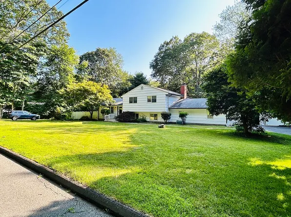 423 Copse Rd, Madison, CT 06443