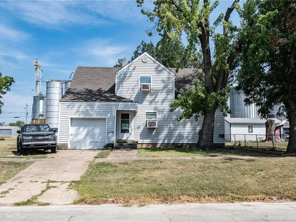 610-612 W Sycamore St, Independence, KS 67301
