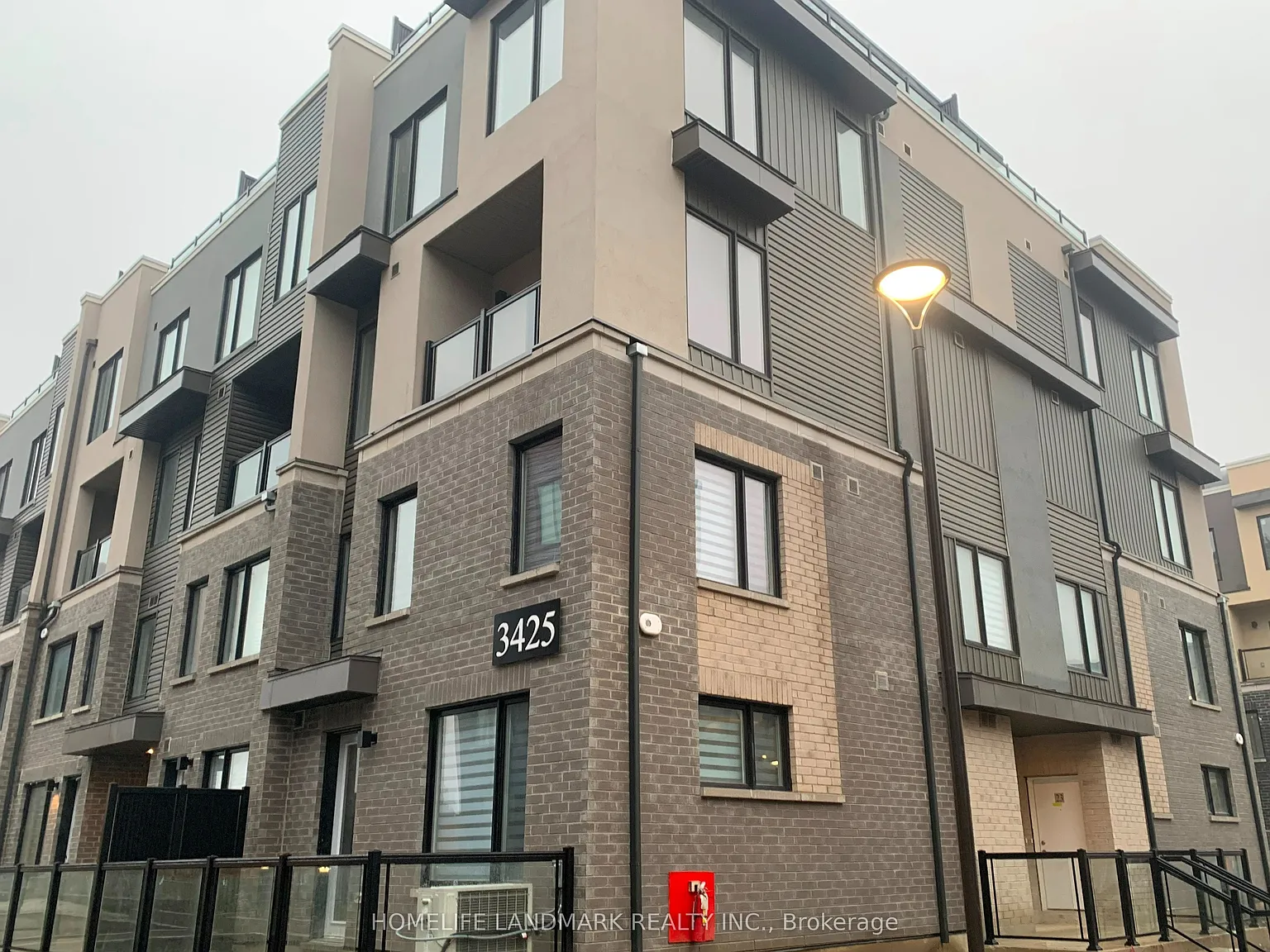 2 bed, $2,900 — Photo 1