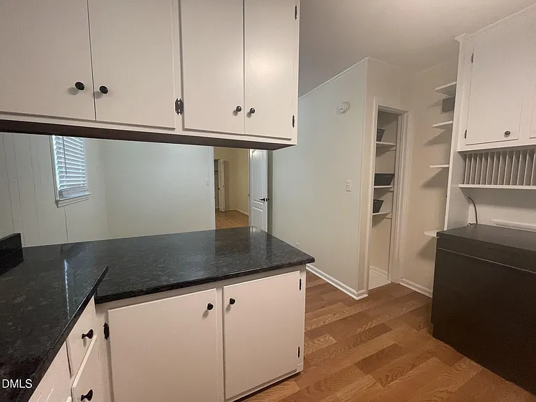 384 E Wimberly St — Photo 10