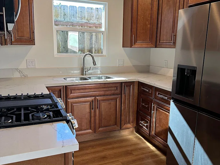883 Arcadia Ave — Photo 9