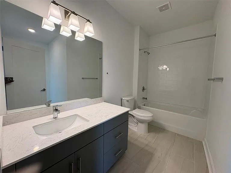 525 Parkway Dr NE #510 — Photo 17