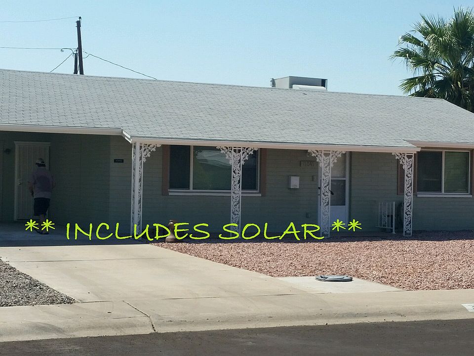 Enclosed low maintenance yard & includes SOLAR