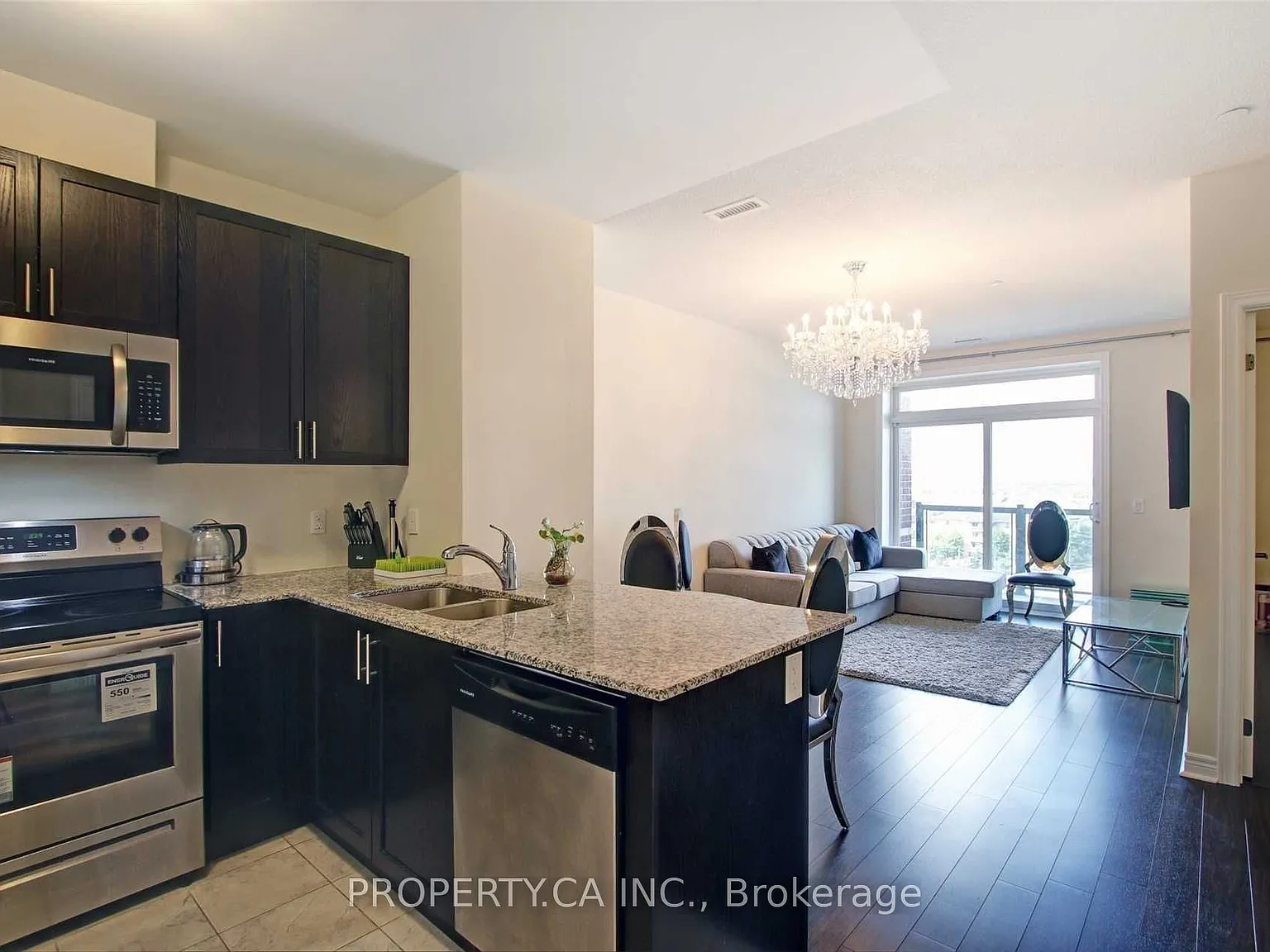 Gem2 Condos — Photo 2