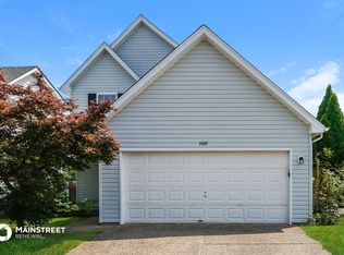 3927 Pinoak View Ct, Louisville, KY 40299