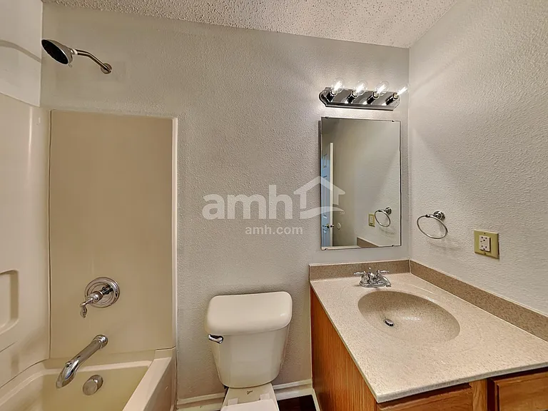 7540 Wymm Ln — Photo 14