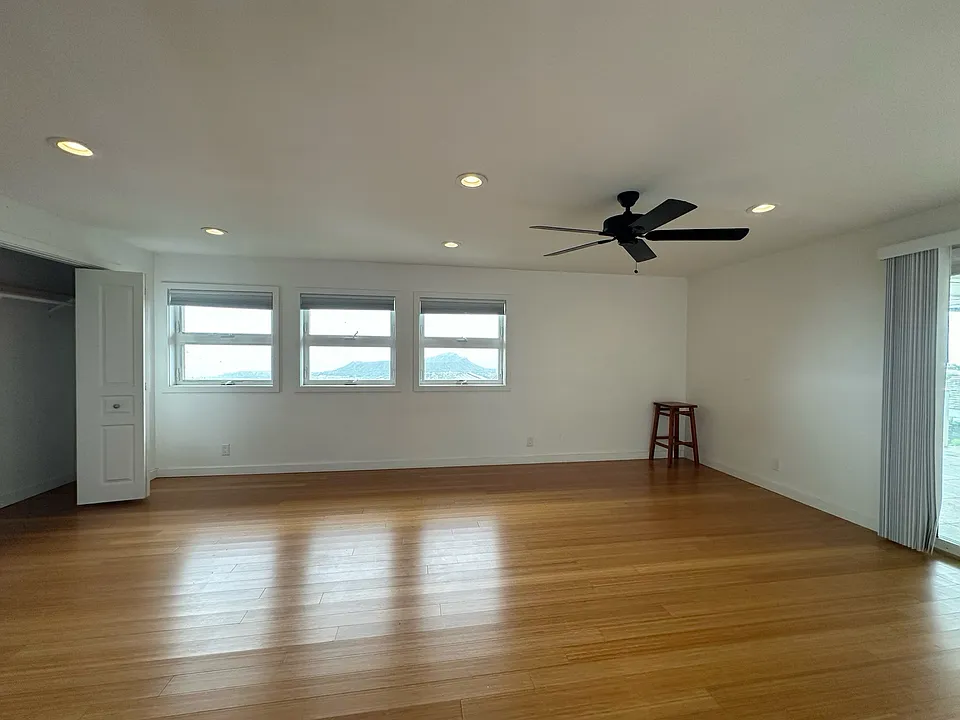 3804 Mariposa Dr