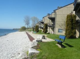 140 E Summit Beach Dr, Algoma, WI 54201