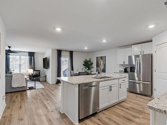 5th image of 752 Fish Camp Rd