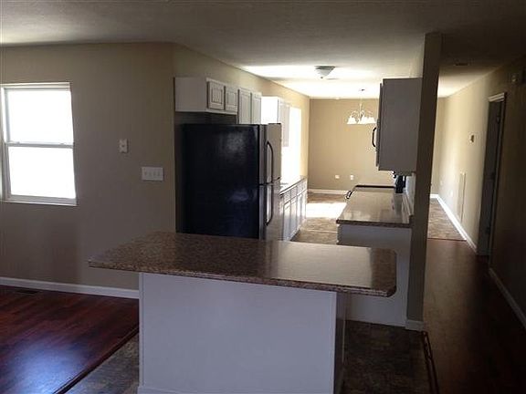 5th image of 340 Sandalwood Ln