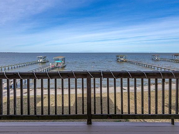 2nd image of 1437 Bayshore Dr