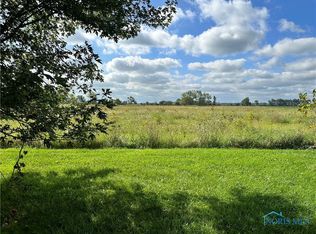 6390 W Harbor Rd, Port Clinton, OH 43452