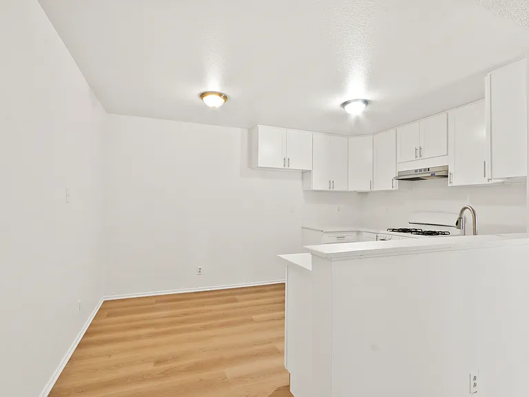 3025 Garnet Ln #B — Photo 3