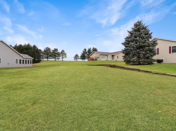 65 N Brookstone Dr, East Peoria, IL 61611