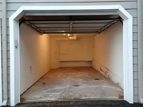 2nd image of 3124 Sheridan St APT 2