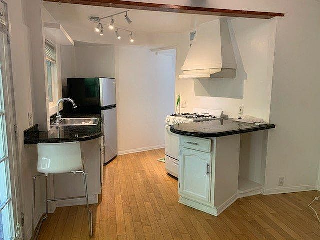 1st image of 1424 Silver Lake Blvd #2