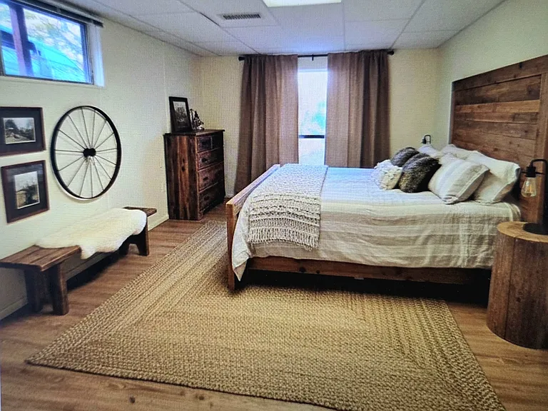 Downstairs bedroom #2