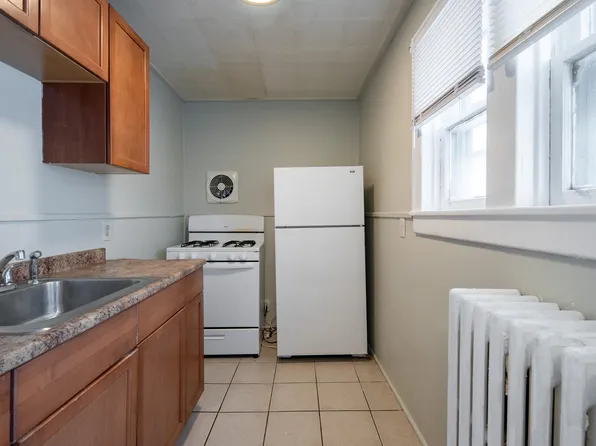 1327 1st St, Rensselaer, NY 12144