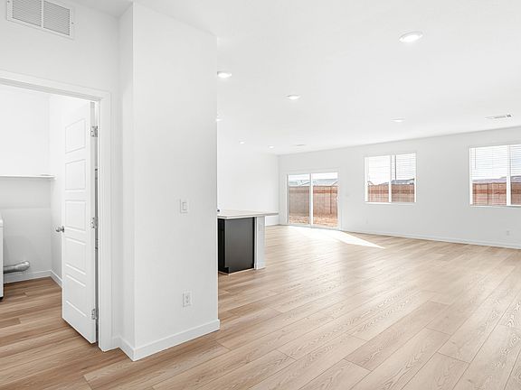 3 web or mls Lennar 307 Sam Way 03