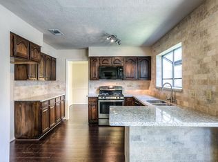 11 Shinyrock Pl, Spring, TX 77381