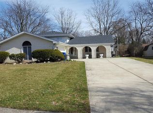 223 Grace Ct, Crown Point, IN 46307