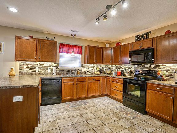 5th image of 1077 Aberlea Valley Cir