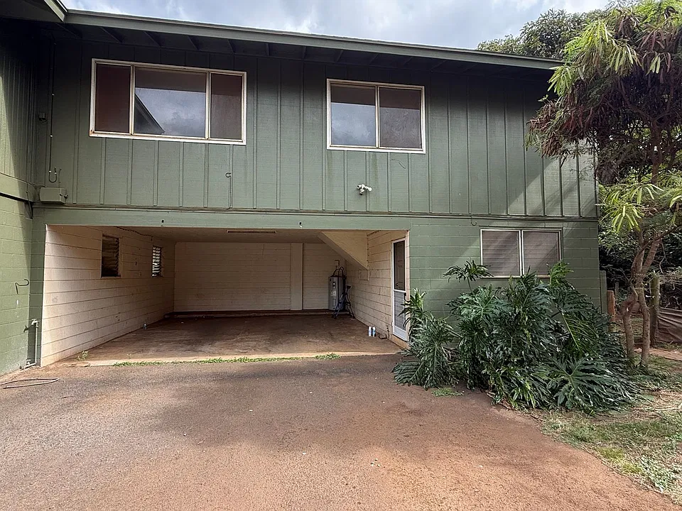 219 W Waiko Rd #F