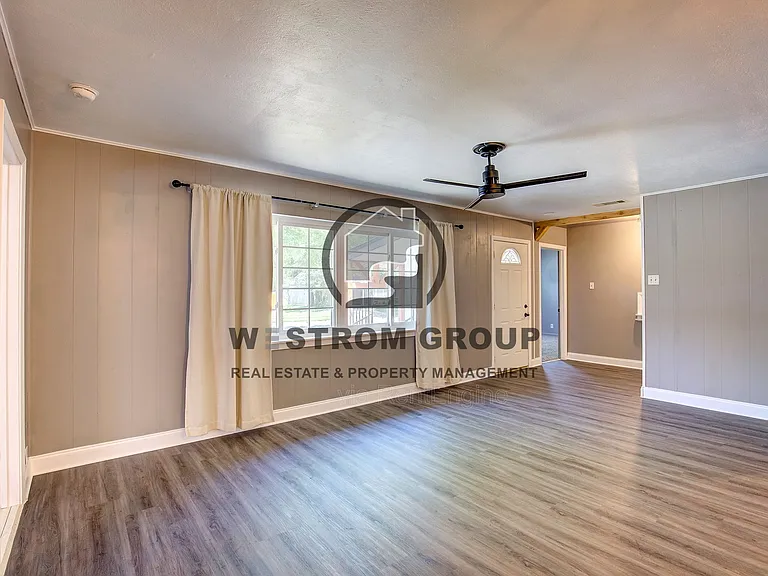 1308 Marshalldale Dr — Photo 24