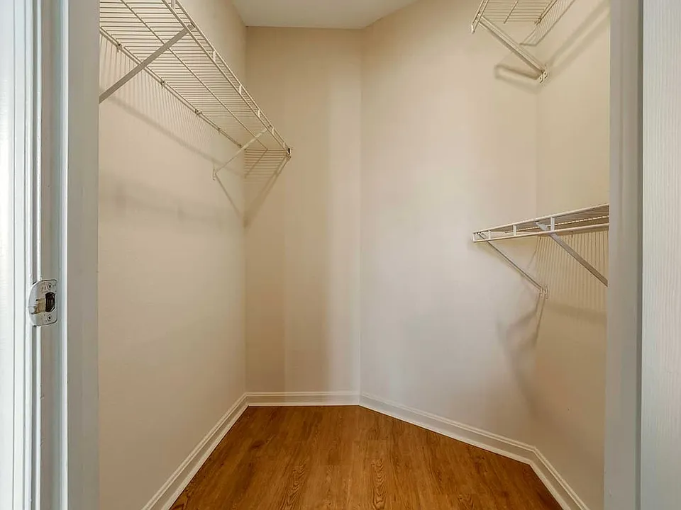 Walk-in closet