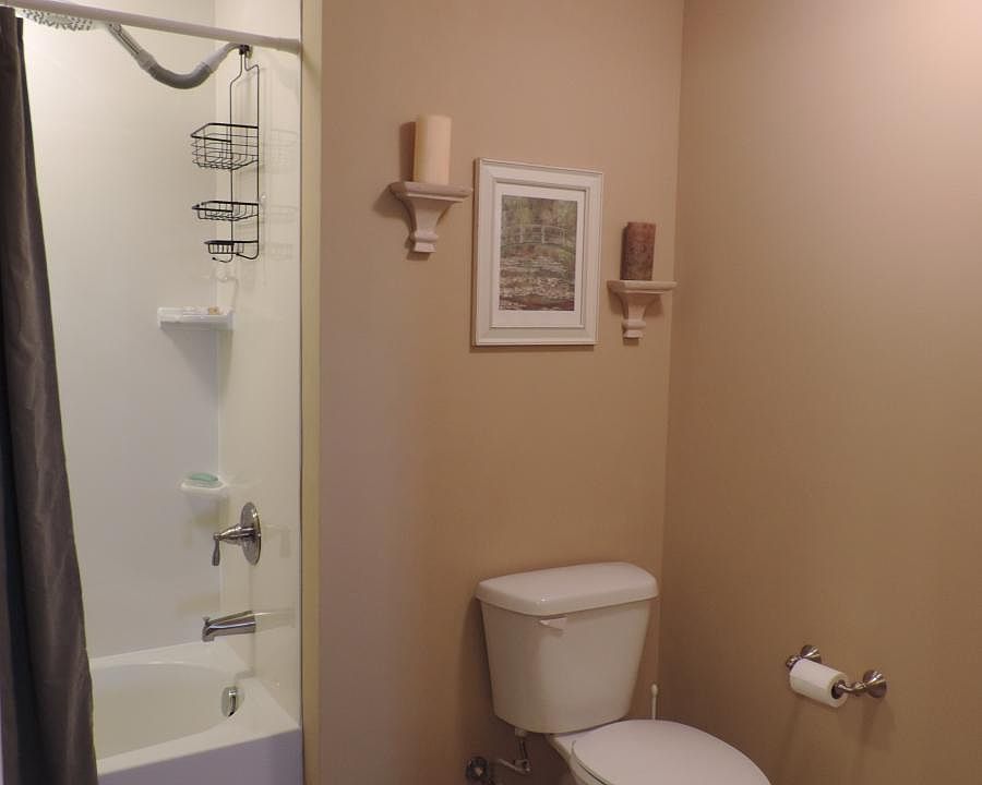 bedroom bath