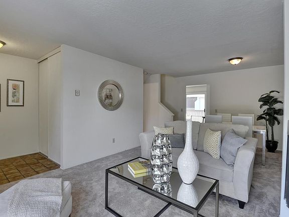 2nd image of 638 W Garland Ter