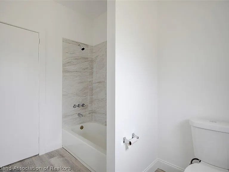 199 E Camphor St — Photo 29