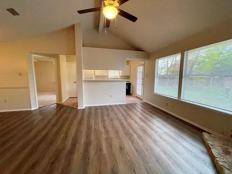 16719 Whitebrush Loop — Photo 6