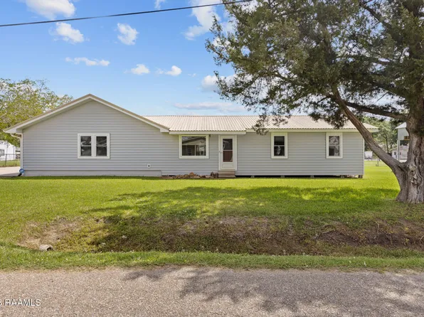 935 Patricia St, Rayne, LA 70578
