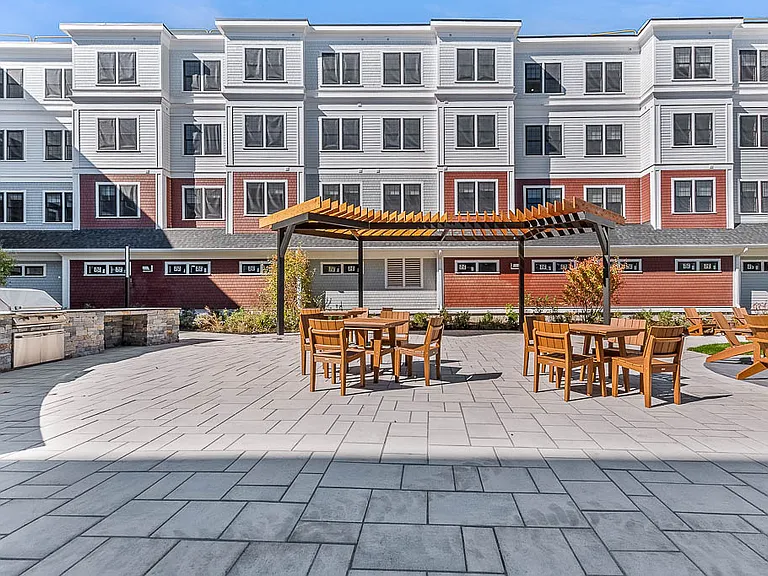 The Block at 22 Everett St — Photo 24