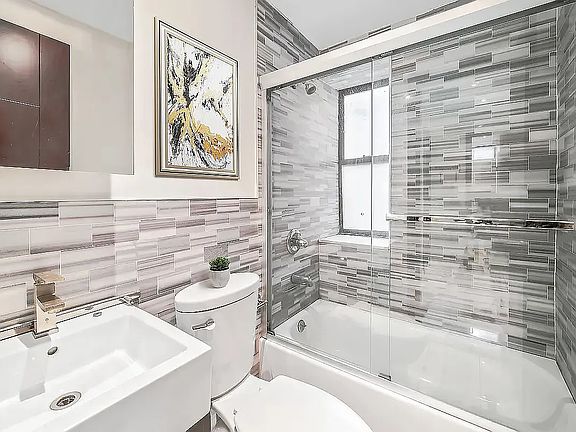 5th image of 15 W 107th St APT 65