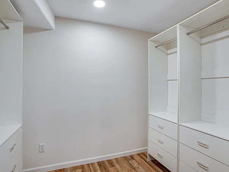 1606 Northbrook Dr — Photo 20