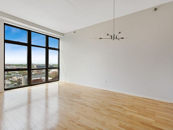 4th image of 1000 W Leland Ave APT 10D