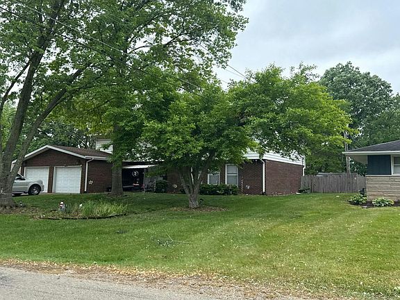 4th image of 303 Maple Ln